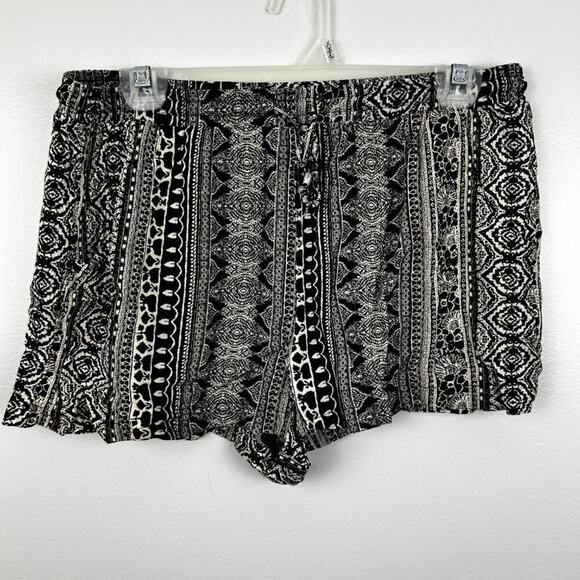 American Eagle Women's Sz M Black and White Draw String Lightweight Shorts - Picture 1 of 4